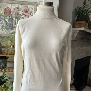 Talbots turtleneck long sleeves light sweater